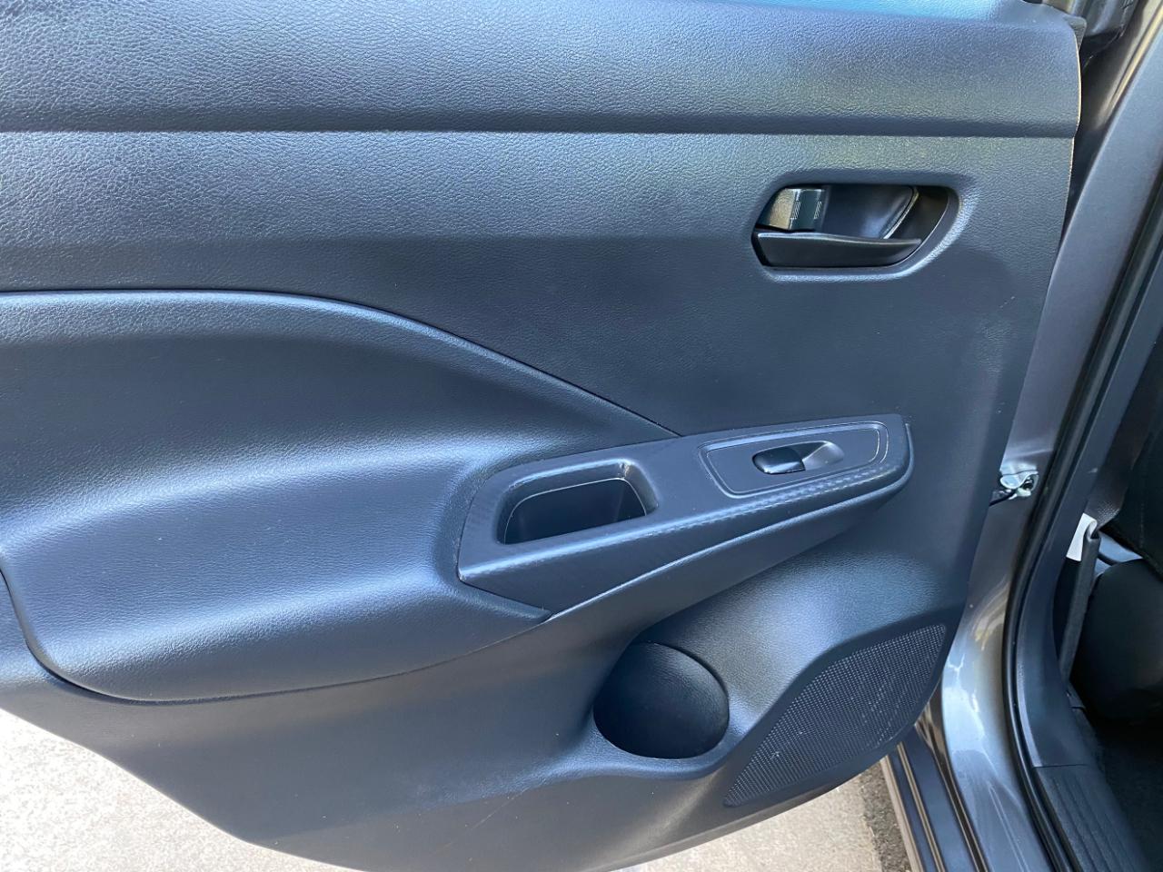 Nissan Versa S CVT 2024