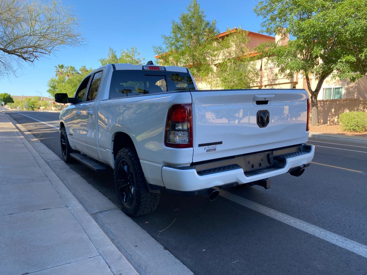 RAM 1500 Big Horn 4x2 Quad Cab 6'4" Box 2022