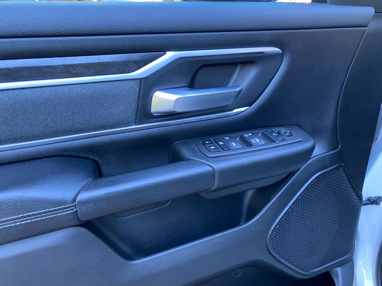 RAM 1500 Big Horn 4x2 Quad Cab 6'4" Box 2022