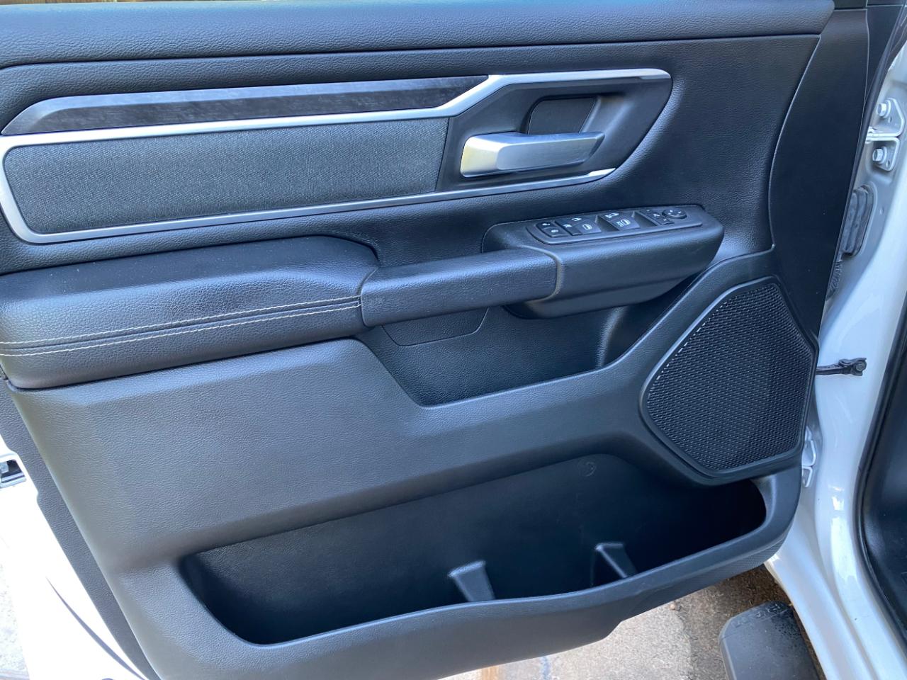 RAM 1500 Big Horn 4x2 Quad Cab 6'4" Box 2022