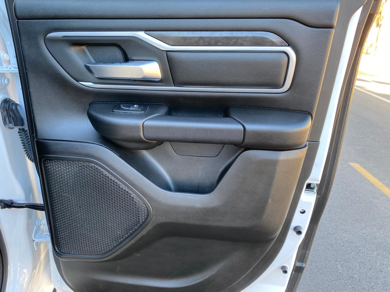 RAM 1500 Big Horn 4x2 Quad Cab 6'4" Box 2022