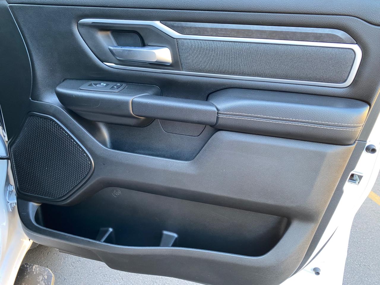 RAM 1500 Big Horn 4x2 Quad Cab 6'4" Box 2022