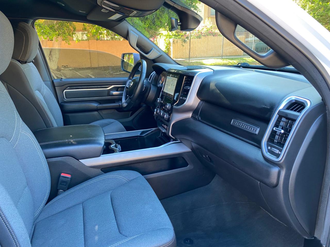 RAM 1500 Big Horn 4x2 Quad Cab 6'4" Box 2022