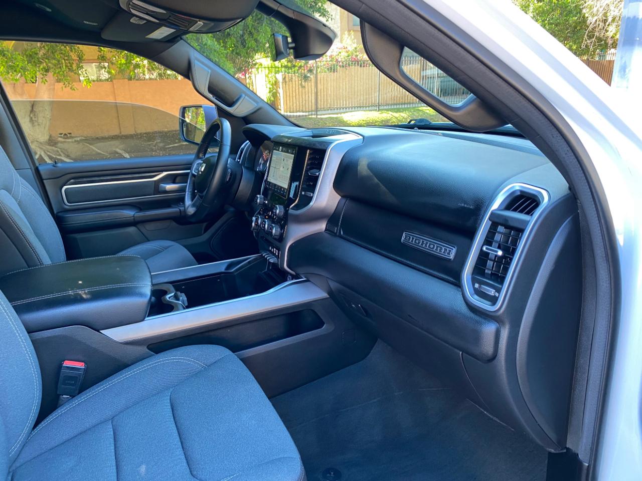 RAM 1500 Big Horn 4x2 Quad Cab 6'4" Box 2022