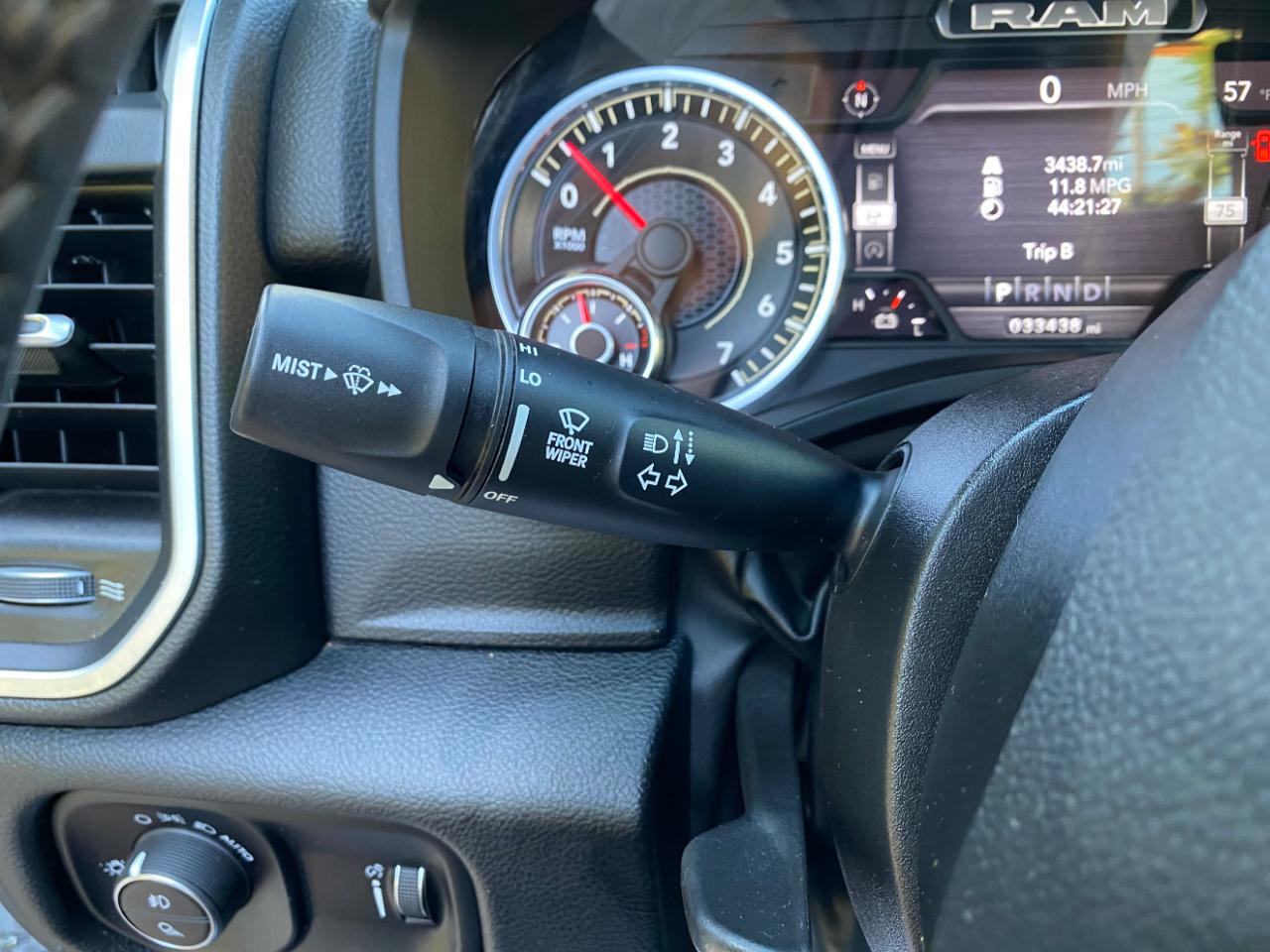 RAM 1500 Big Horn 4x2 Quad Cab 6'4" Box 2022