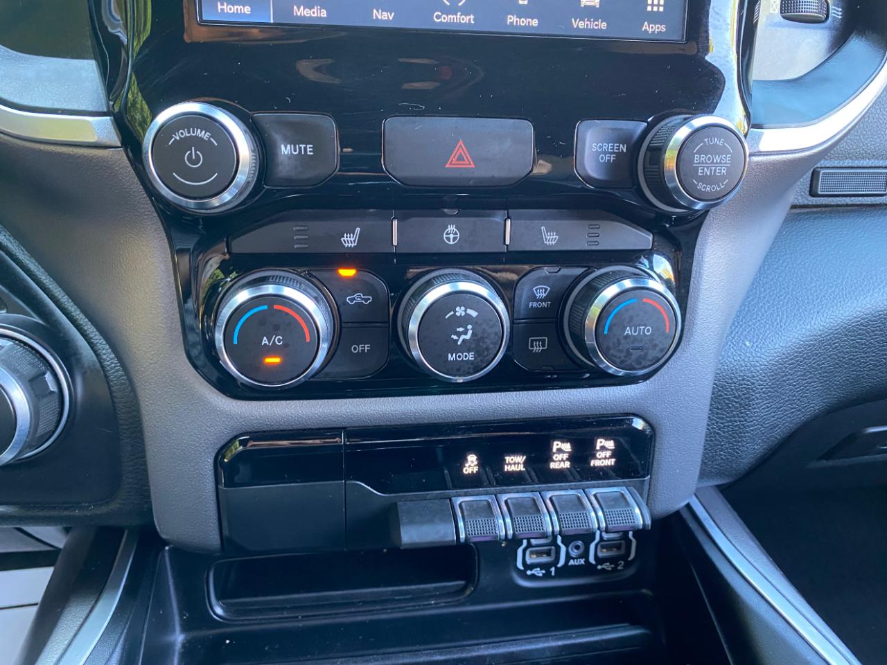 RAM 1500 Big Horn 4x2 Quad Cab 6'4" Box 2022