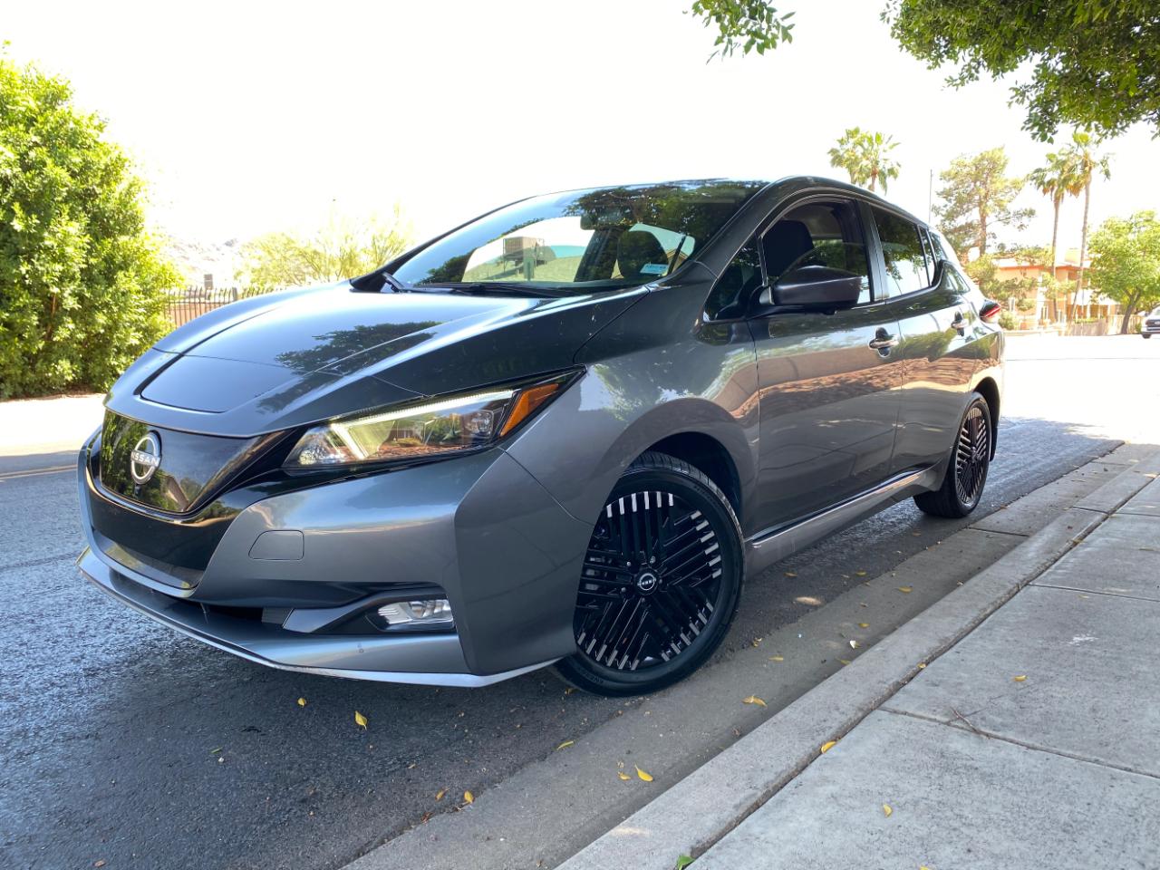 Nissan Leaf SV PLUS Hatchback 2025