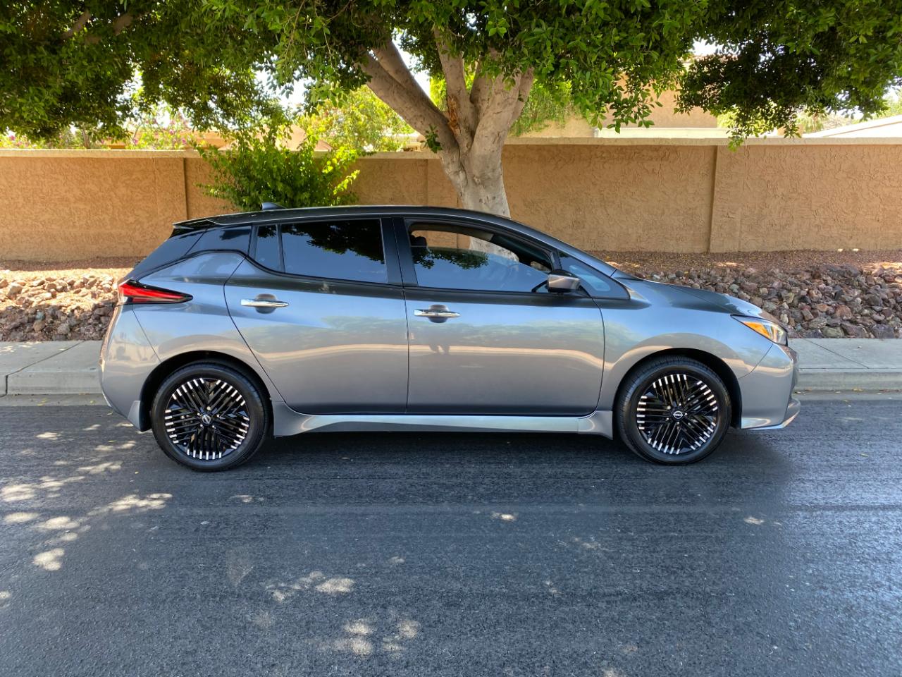 Nissan Leaf SV PLUS Hatchback 2025