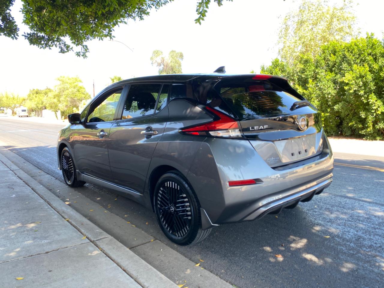 Nissan Leaf SV PLUS Hatchback 2025