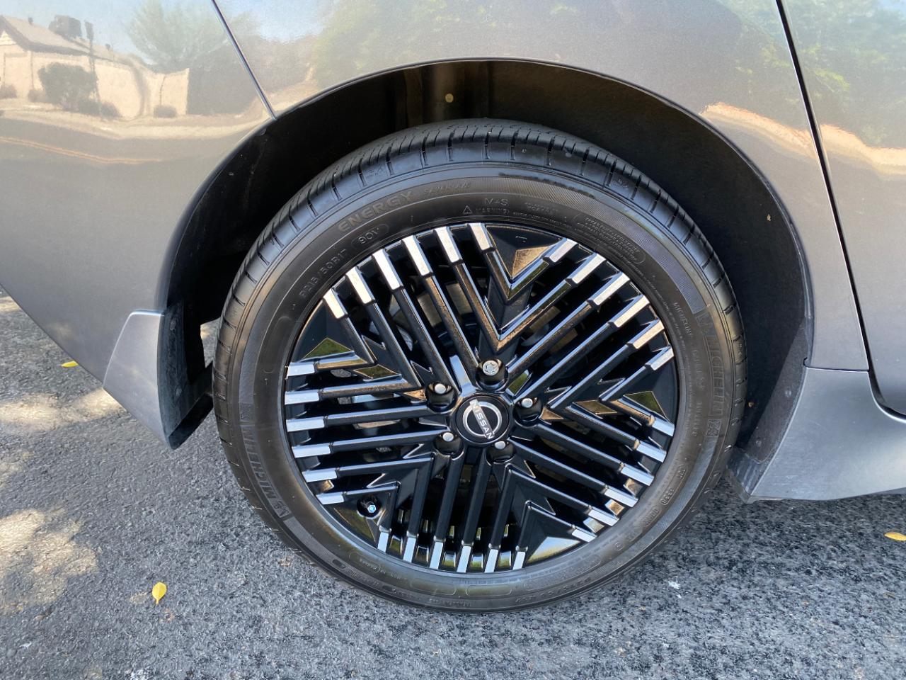 Nissan Leaf SV PLUS Hatchback 2025