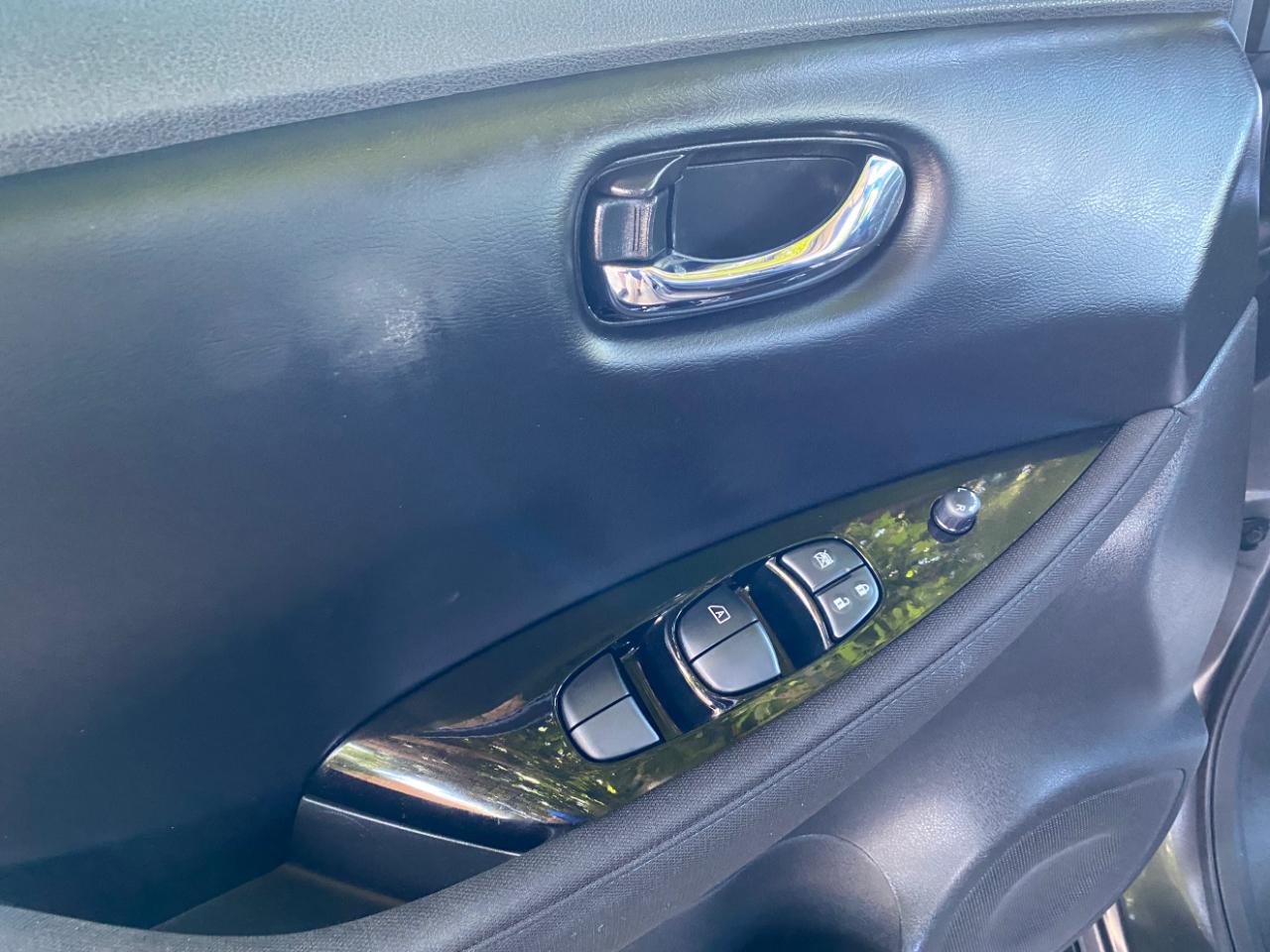 Nissan Leaf SV PLUS Hatchback 2025