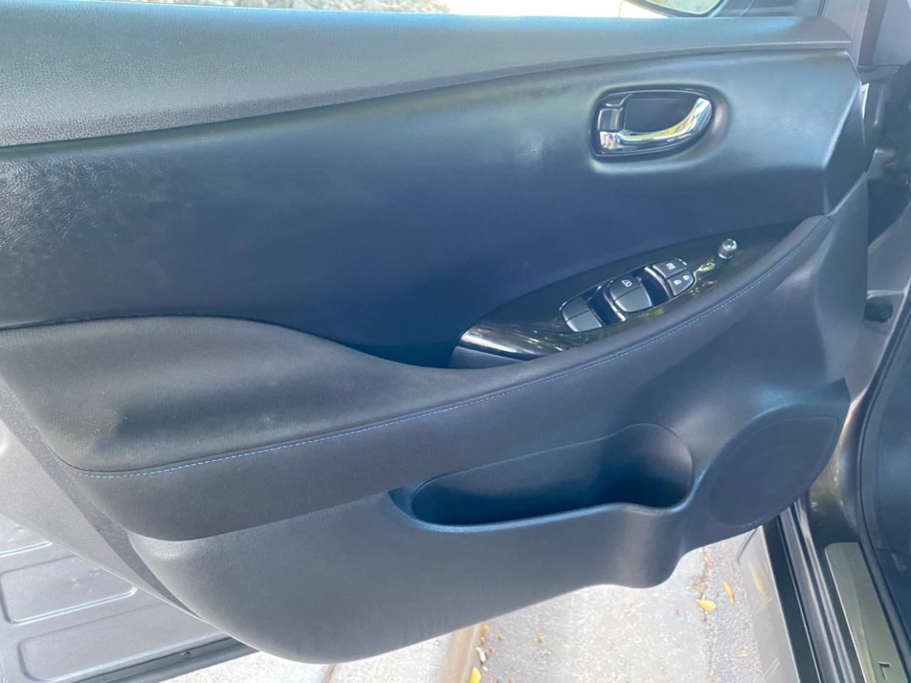 Nissan Leaf SV PLUS Hatchback 2025