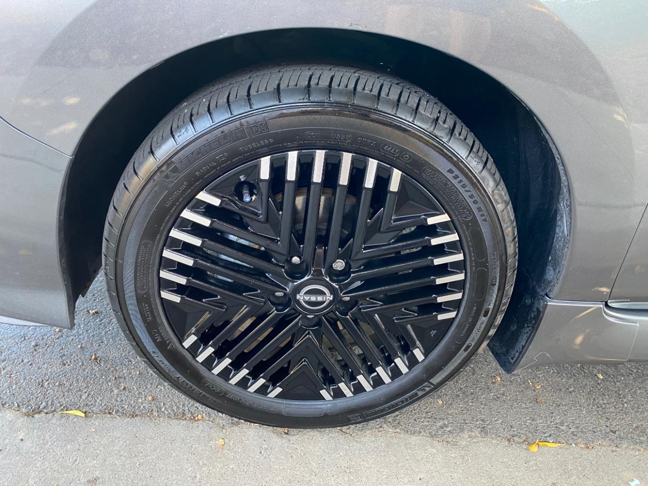 Nissan Leaf SV PLUS Hatchback 2025