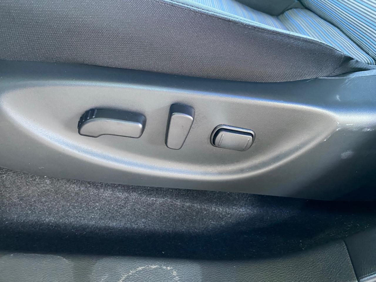 Nissan Leaf SV PLUS Hatchback 2025