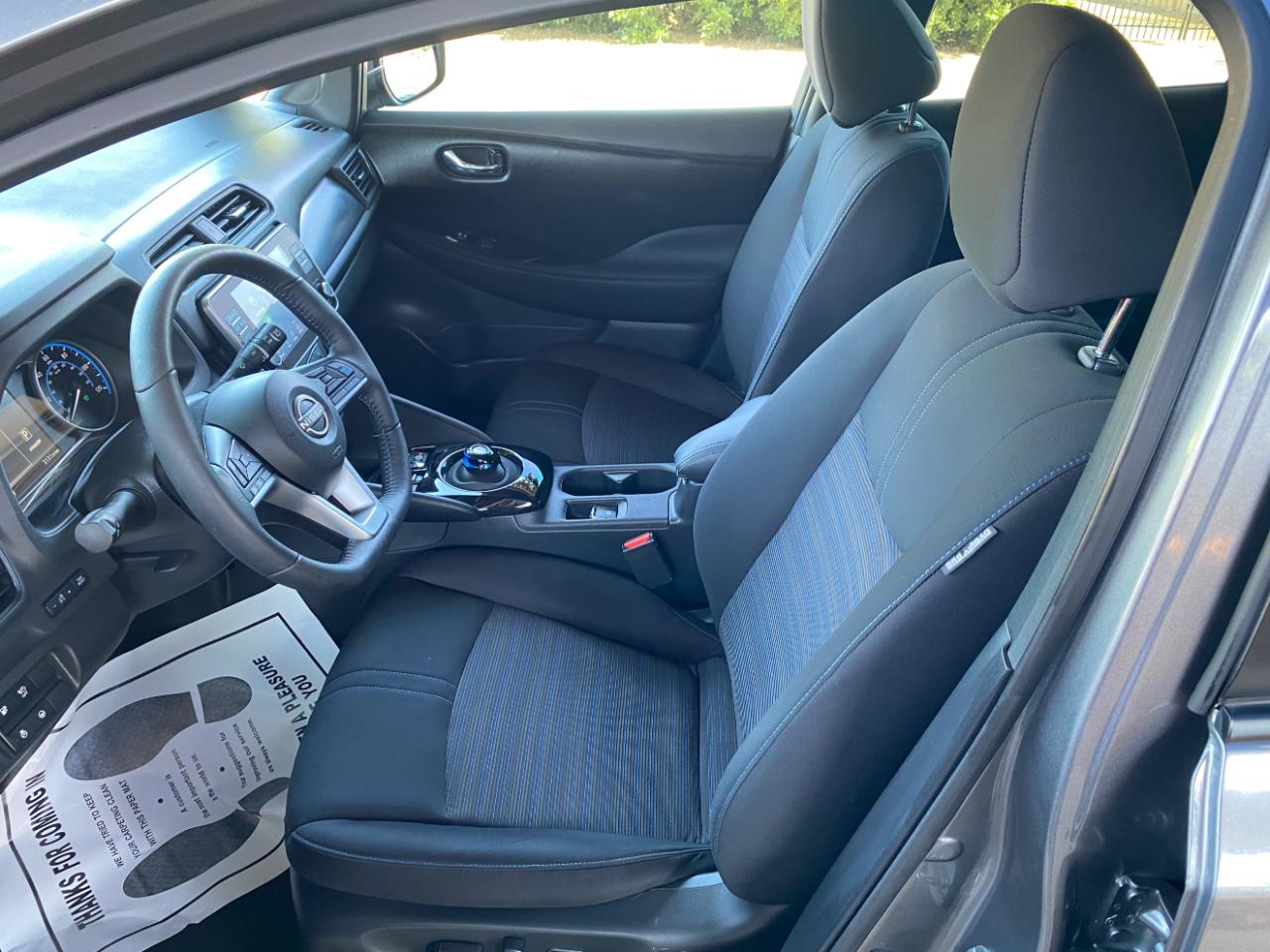 Nissan Leaf SV PLUS Hatchback 2025