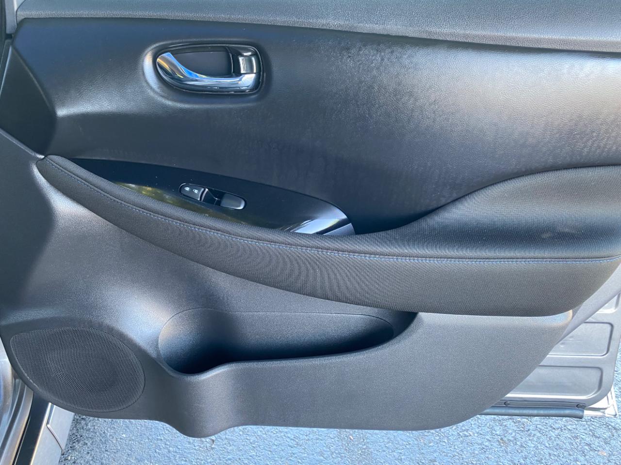 Nissan Leaf SV PLUS Hatchback 2025