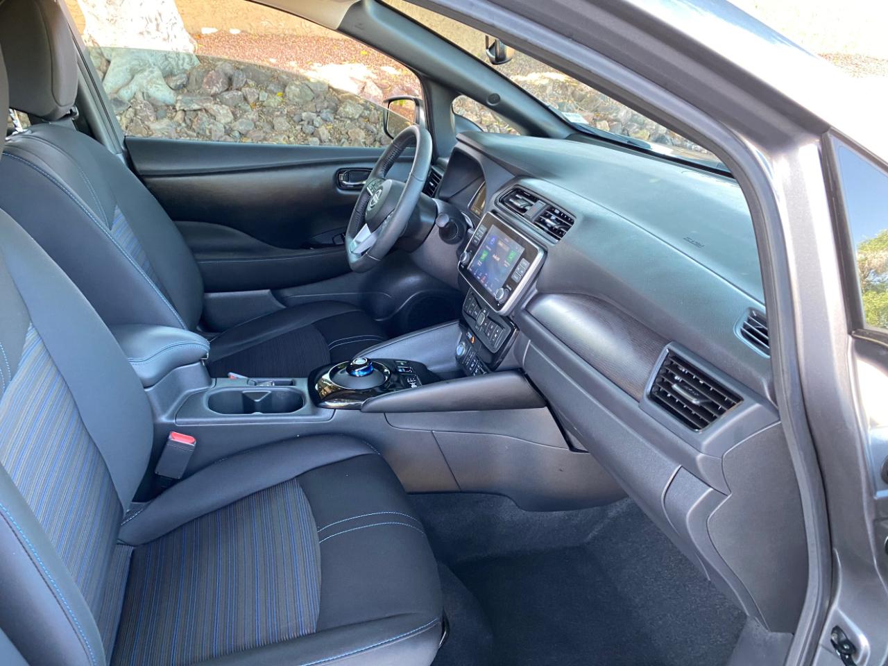 Nissan Leaf SV PLUS Hatchback 2025