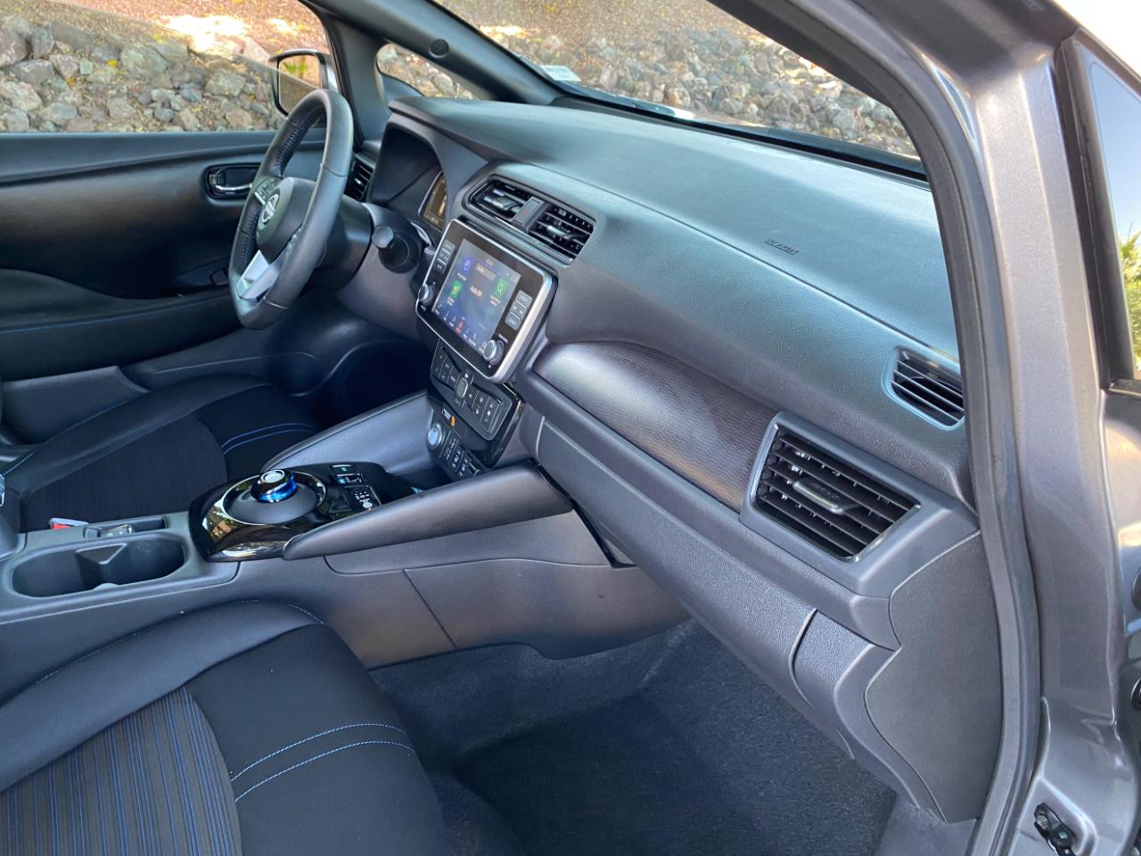 Nissan Leaf SV PLUS Hatchback 2025