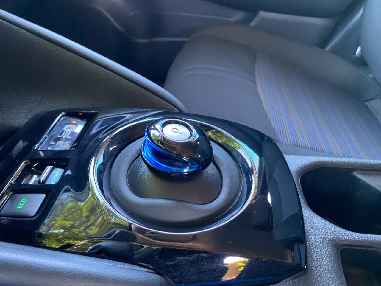 Nissan Leaf SV PLUS Hatchback 2025