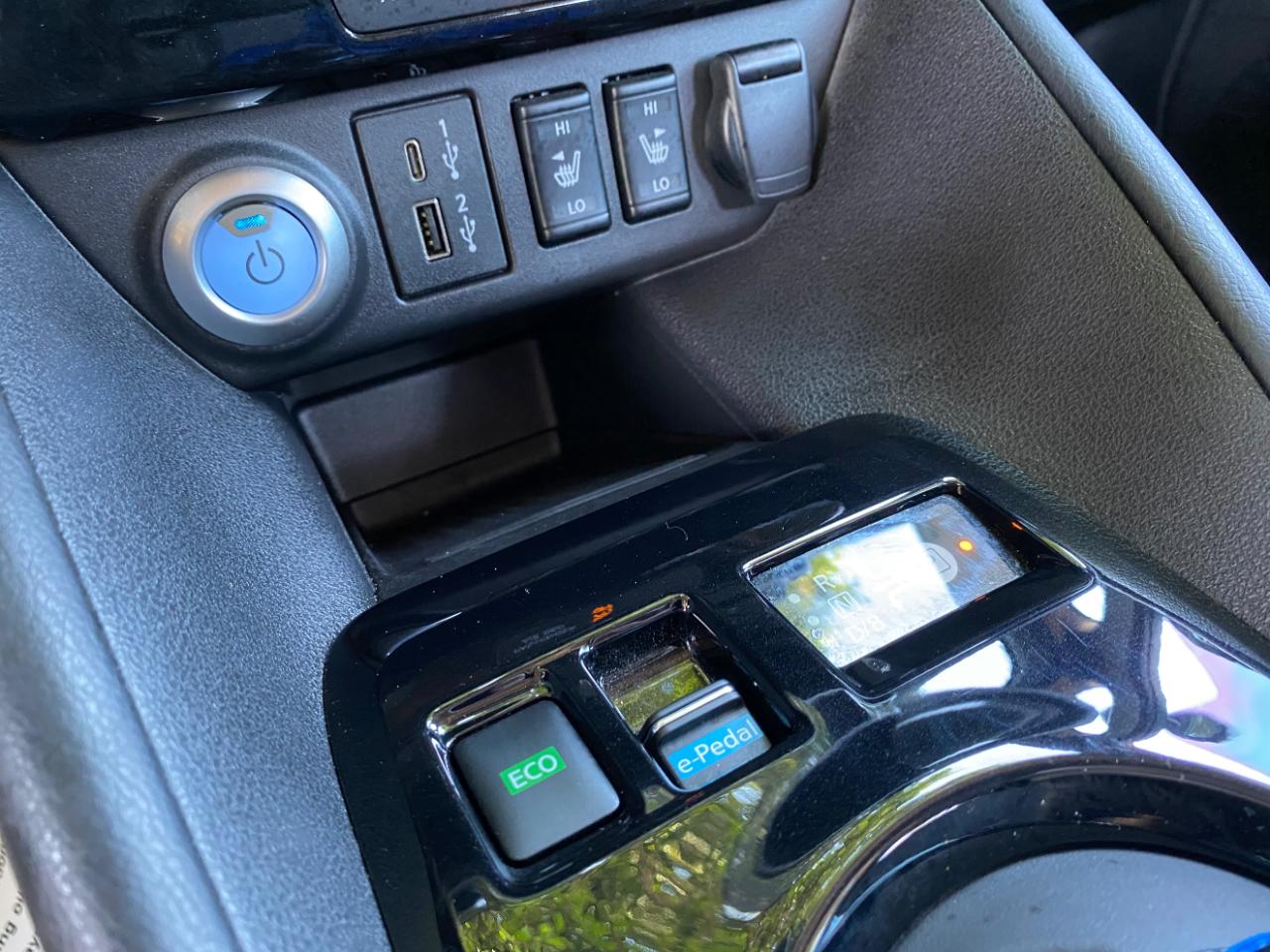 Nissan Leaf SV PLUS Hatchback 2025