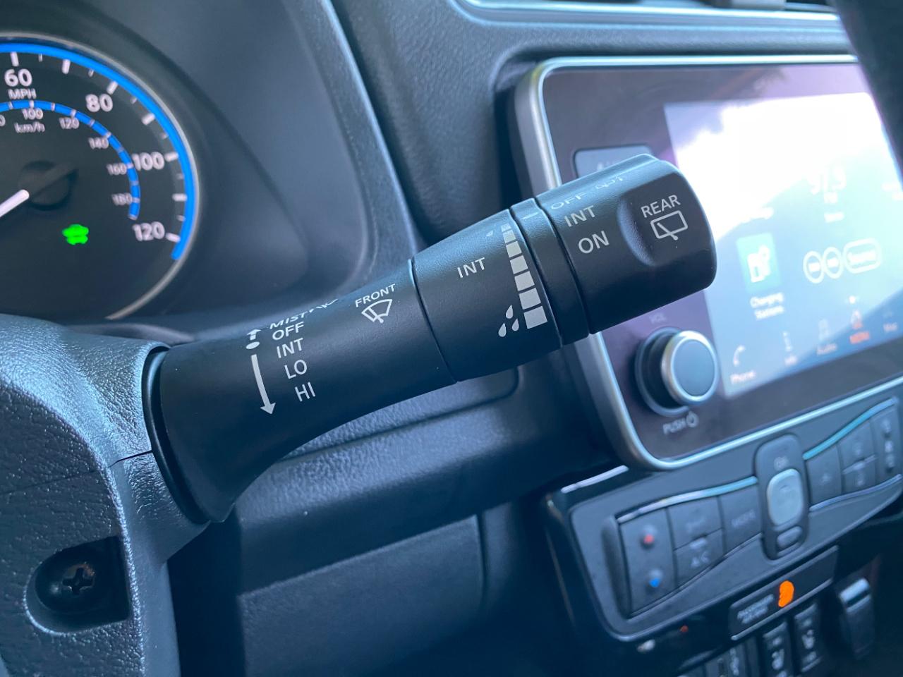 Nissan Leaf SV PLUS Hatchback 2025