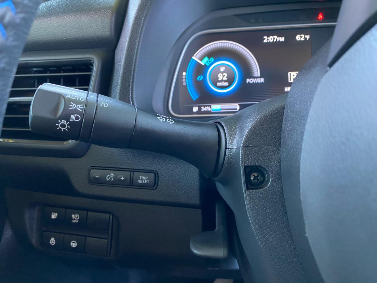 Nissan Leaf SV PLUS Hatchback 2025