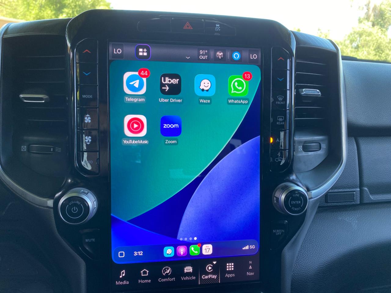 RAM 2500 Big Horn 4x4 Crew Cab 6'4" Box 2025