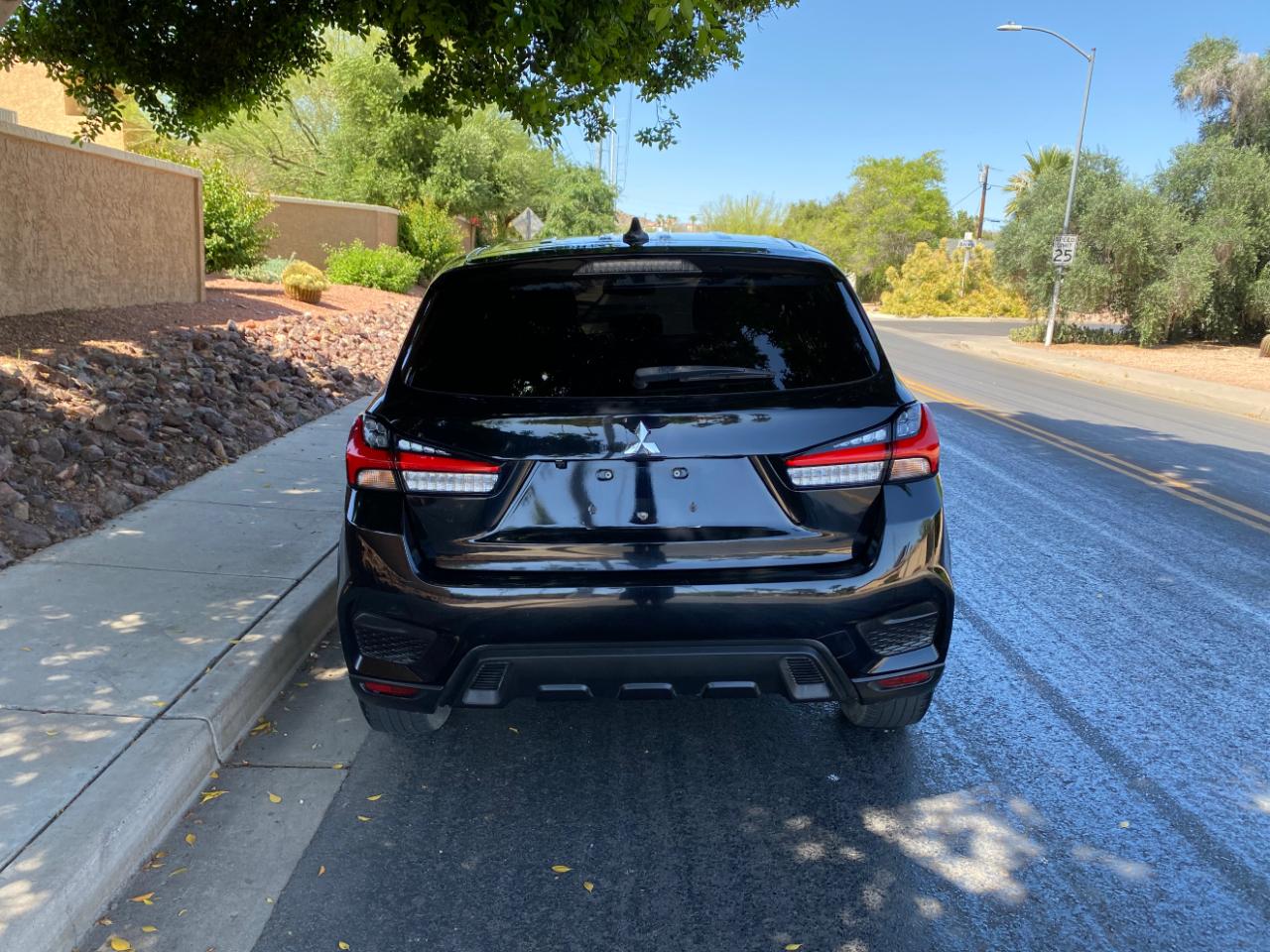 Mitsubishi Outlander Sport  2023