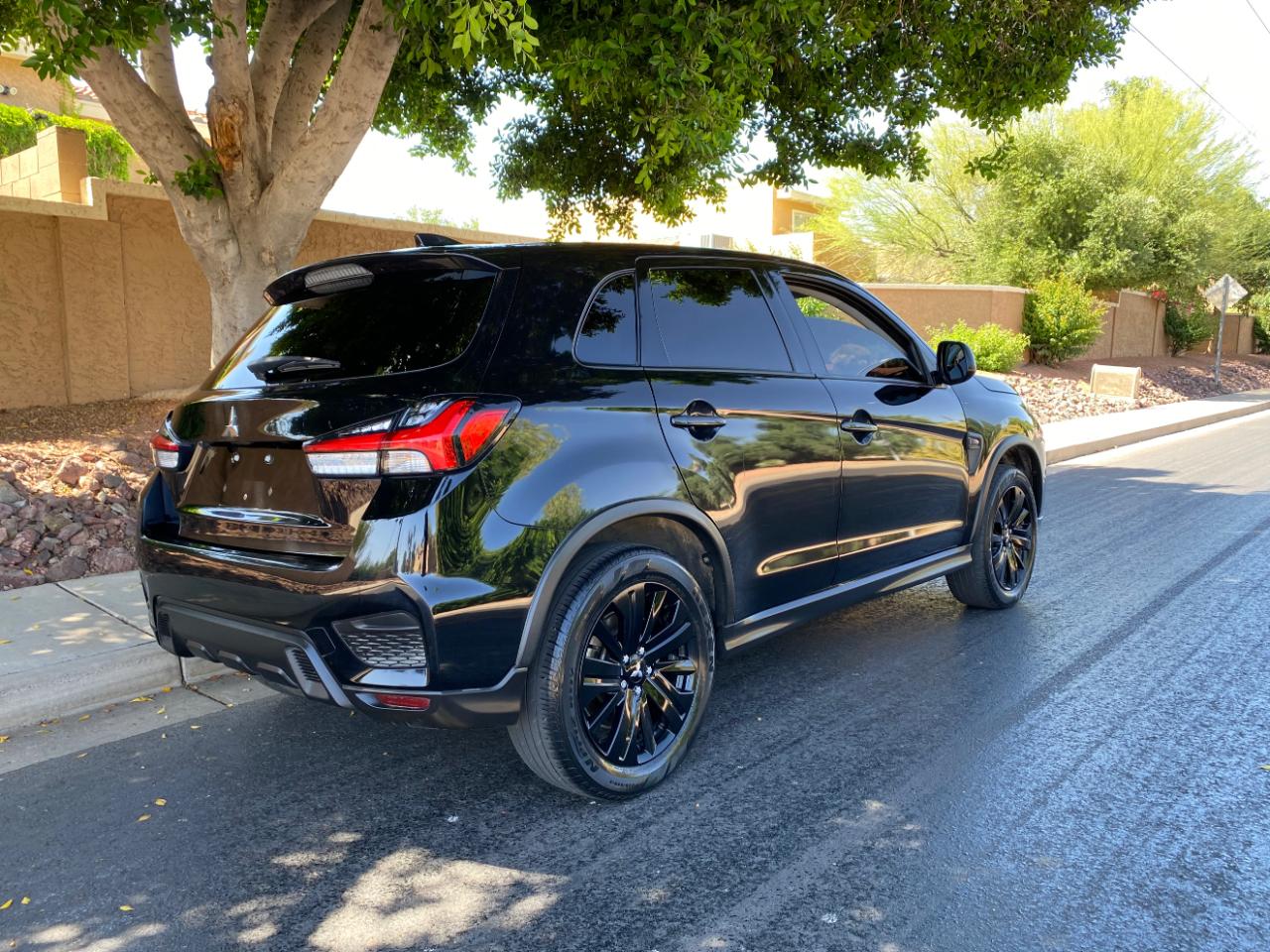 Mitsubishi Outlander Sport  2023