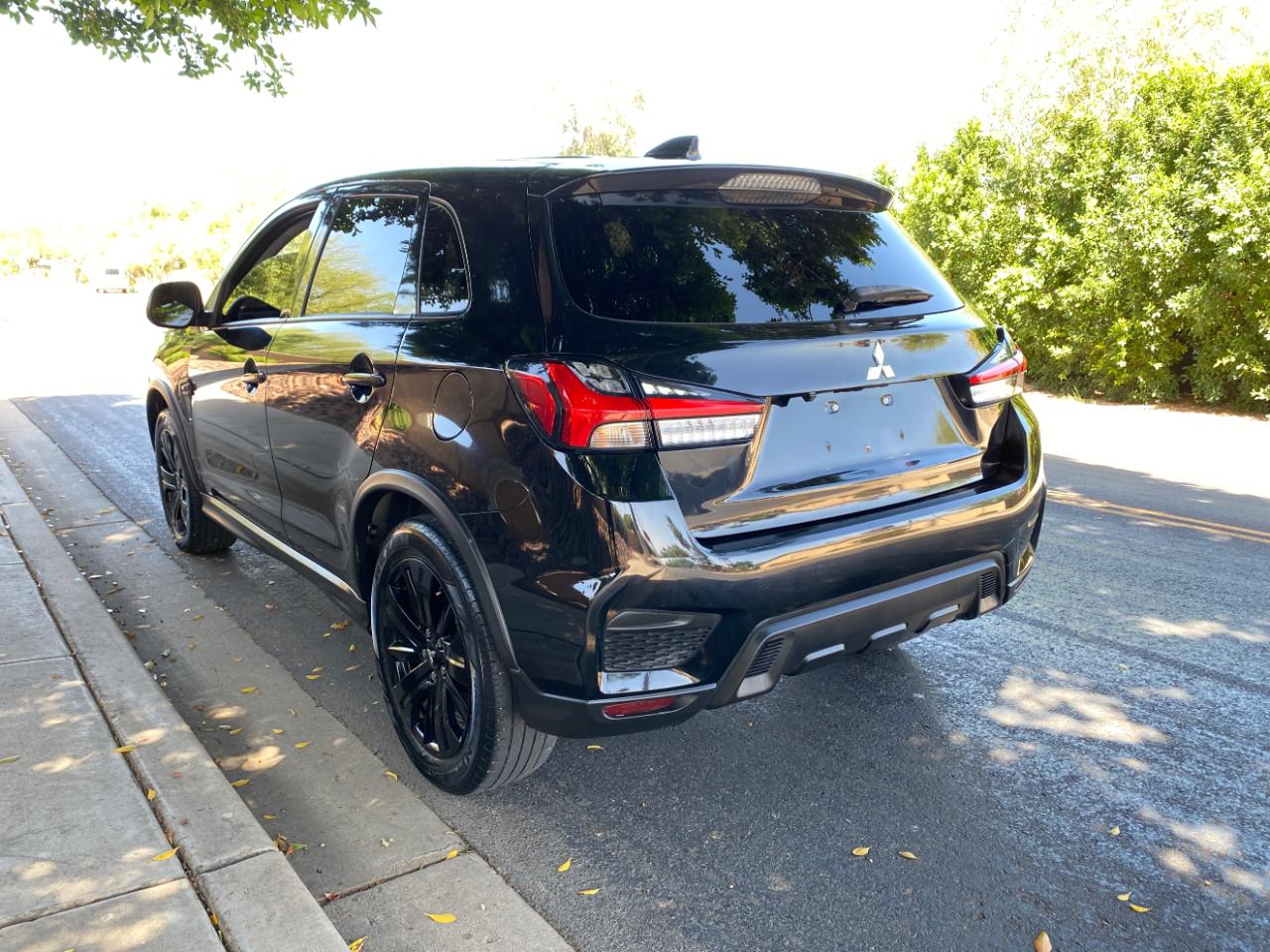 Mitsubishi Outlander Sport  2023