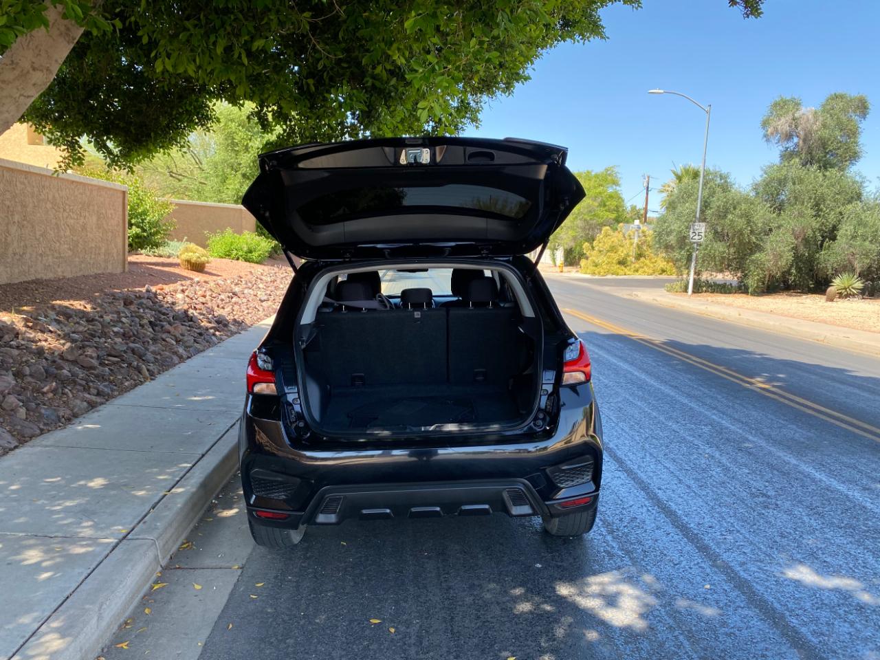 Mitsubishi Outlander Sport  2023