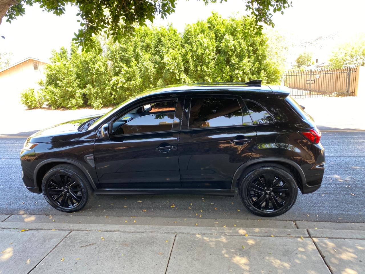 Mitsubishi Outlander Sport  2023