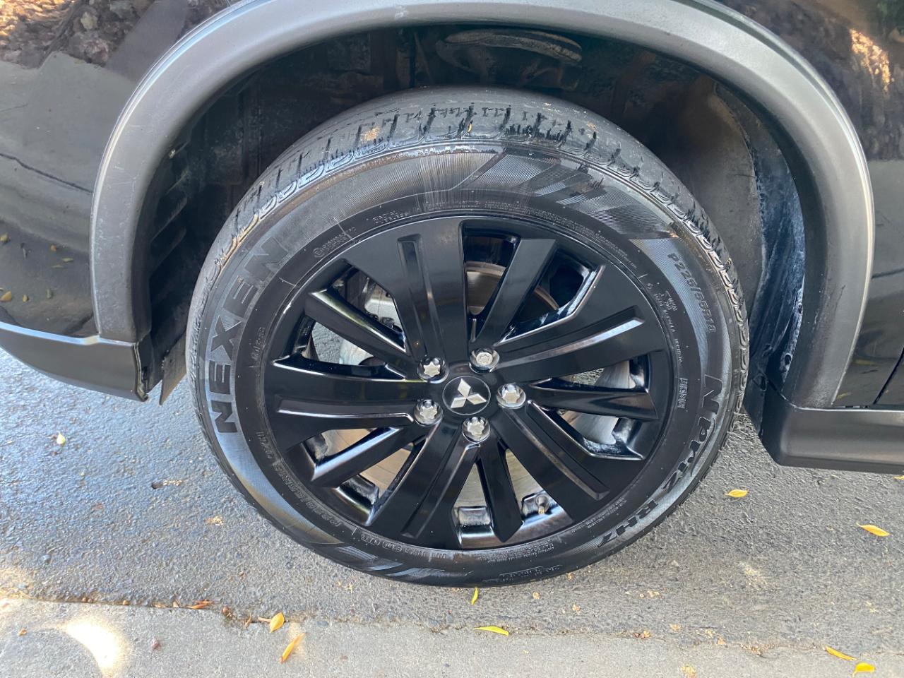 Mitsubishi Outlander Sport  2023