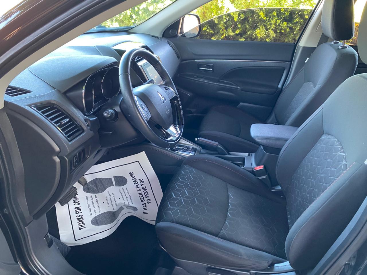 Mitsubishi Outlander Sport  2023