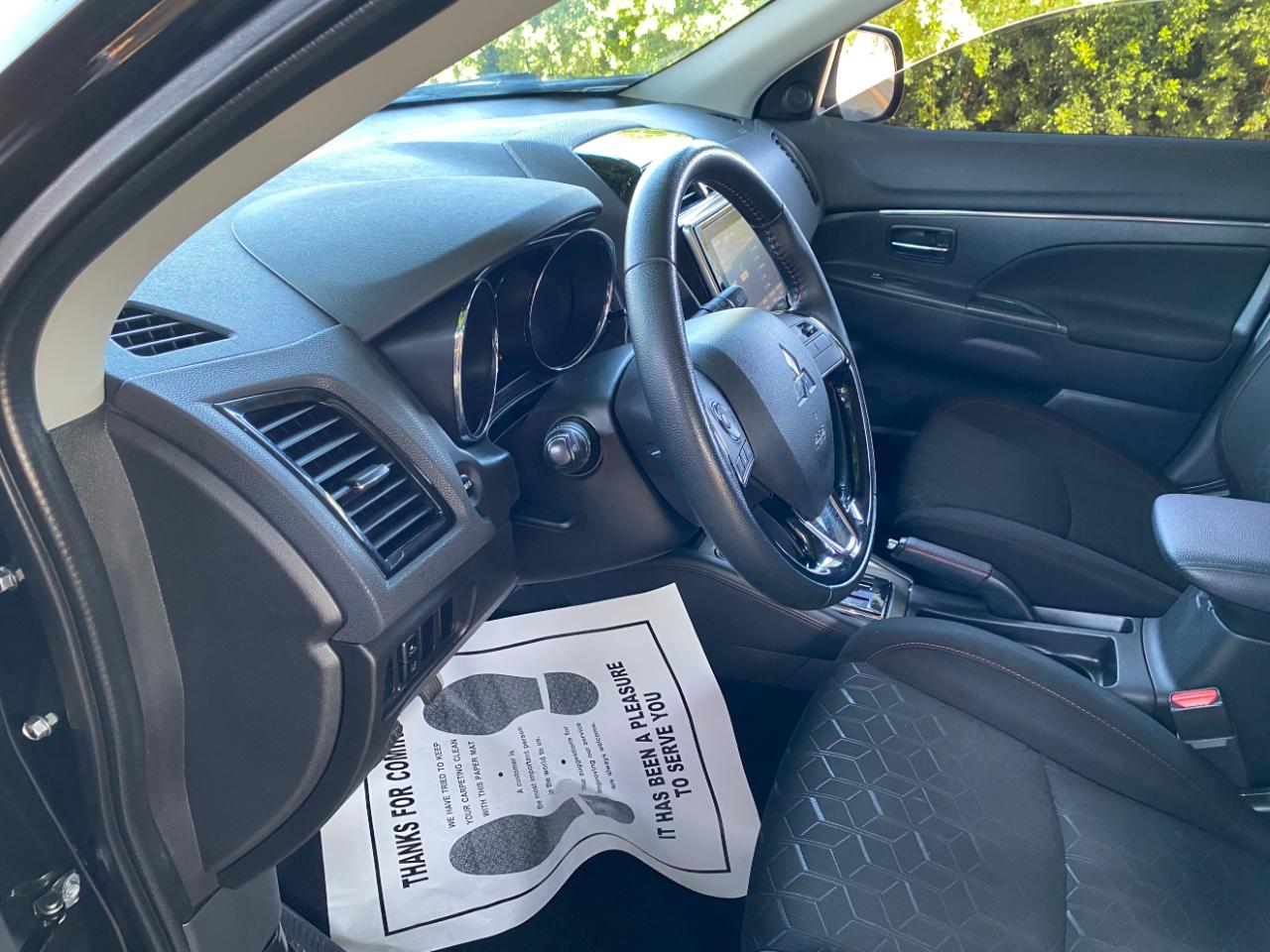 Mitsubishi Outlander Sport  2023