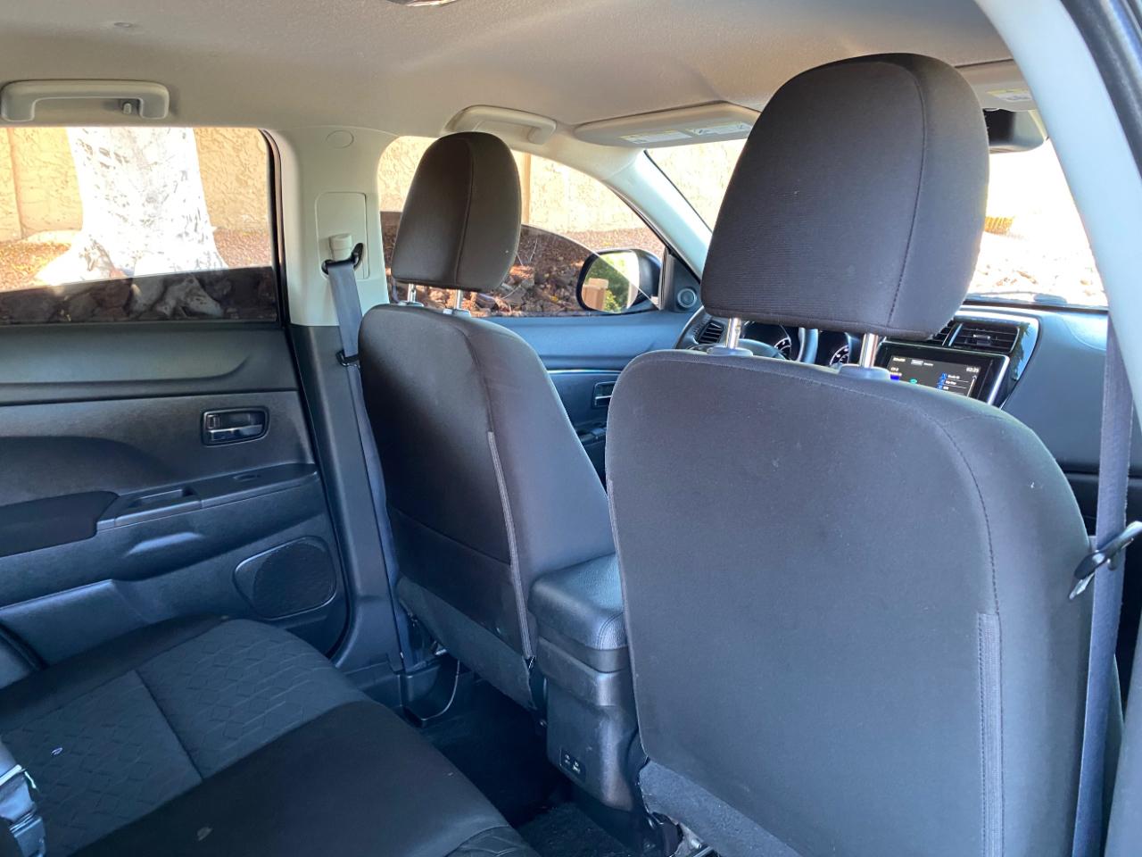 Mitsubishi Outlander Sport  2023