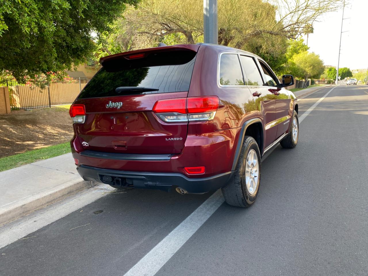 Jeep Grand Cherokee RWD 4dr Laredo 2016