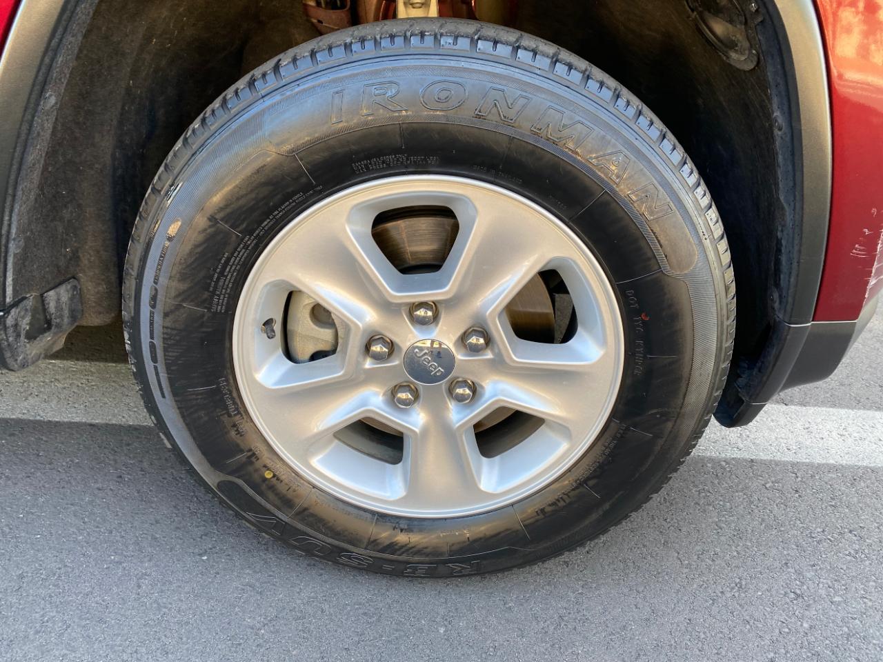 Jeep Grand Cherokee RWD 4dr Laredo 2016