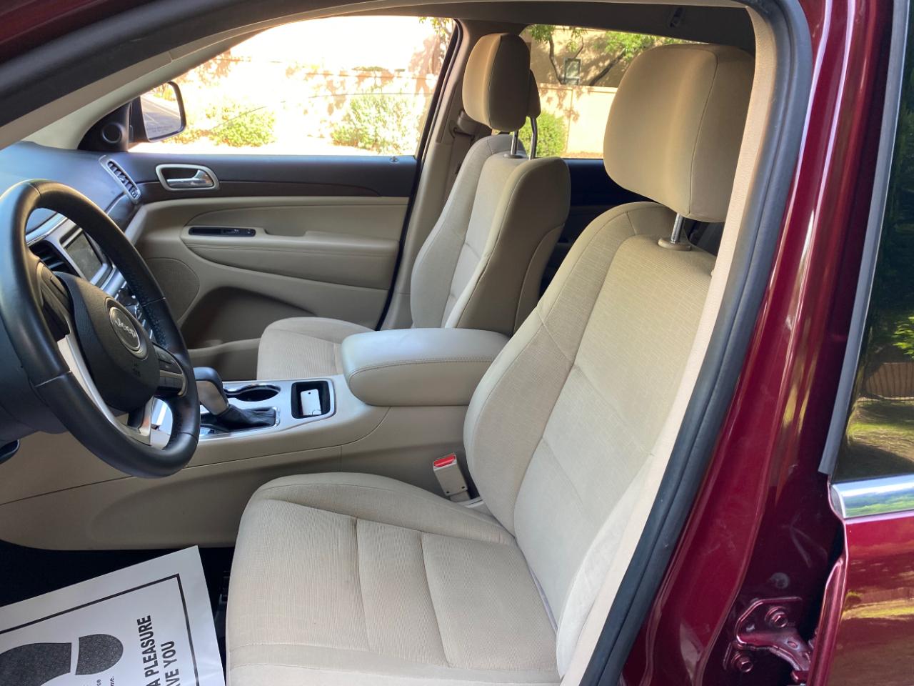 Jeep Grand Cherokee RWD 4dr Laredo 2016