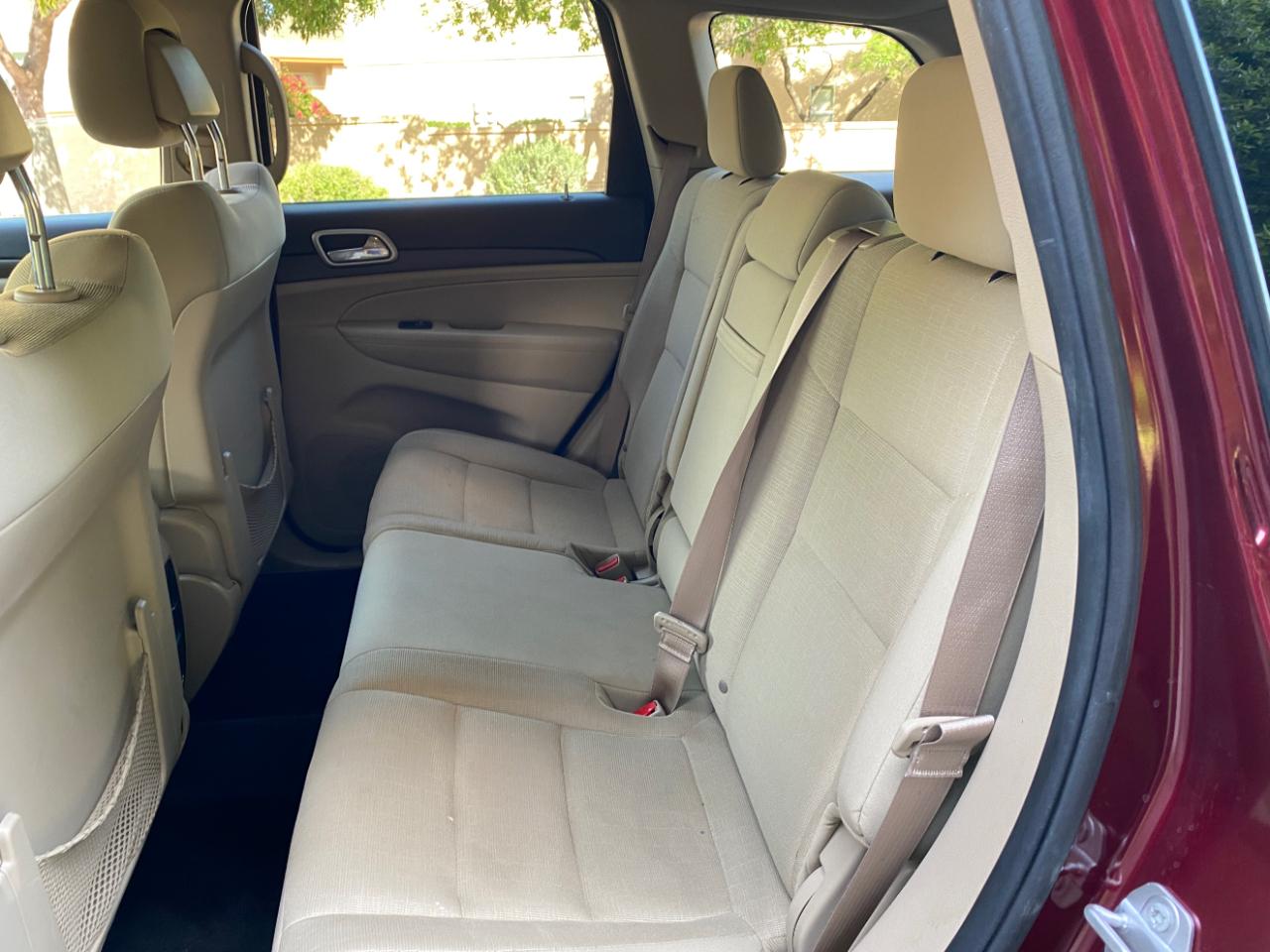 Jeep Grand Cherokee RWD 4dr Laredo 2016