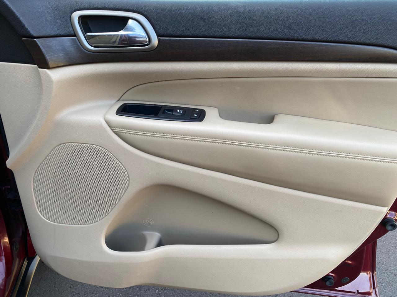 Jeep Grand Cherokee RWD 4dr Laredo 2016