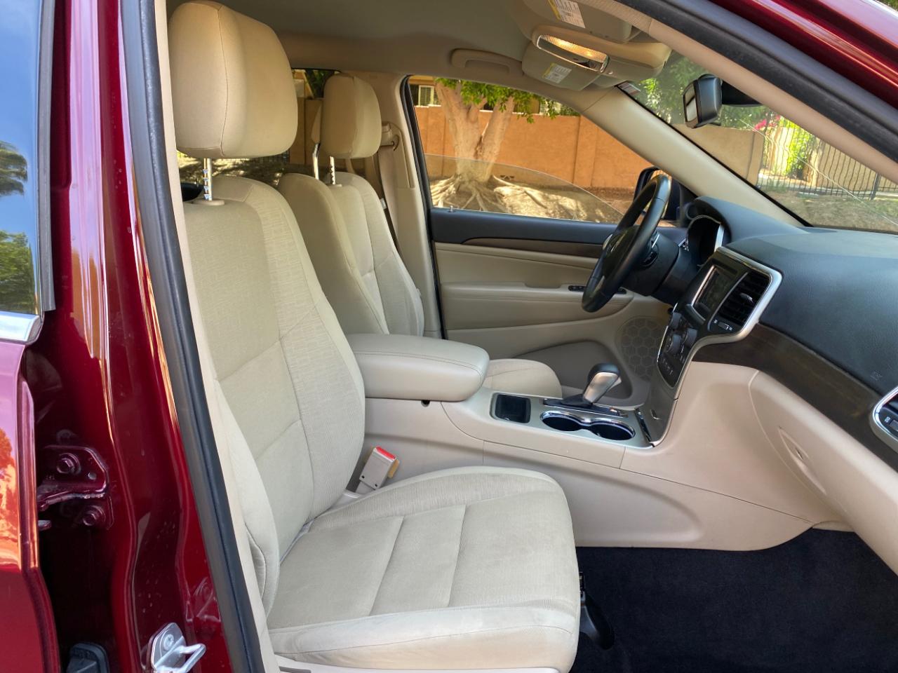 Jeep Grand Cherokee RWD 4dr Laredo 2016