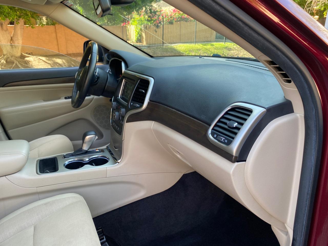 Jeep Grand Cherokee RWD 4dr Laredo 2016