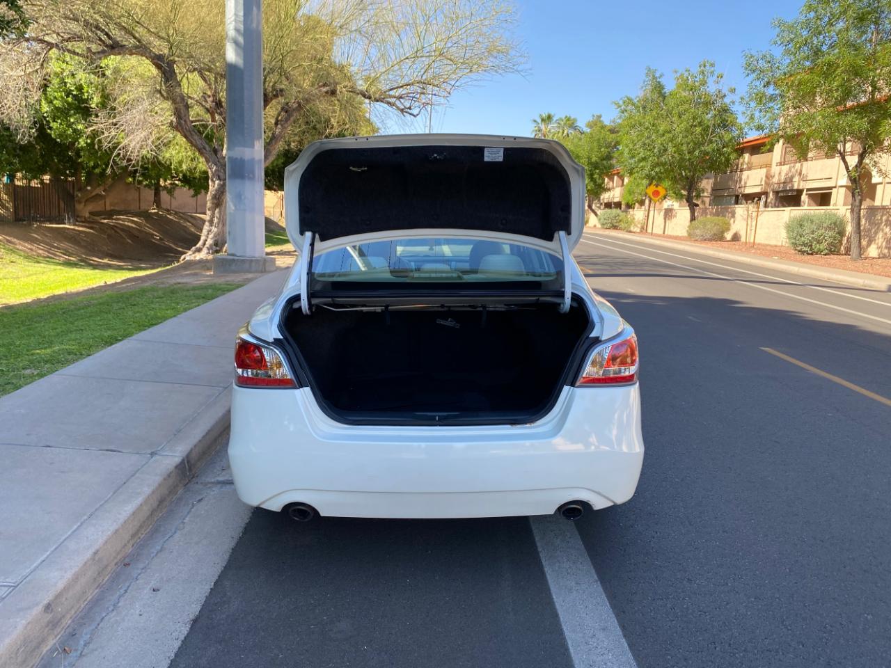 Nissan Altima 4dr Sdn I4 2.5 SV 2015