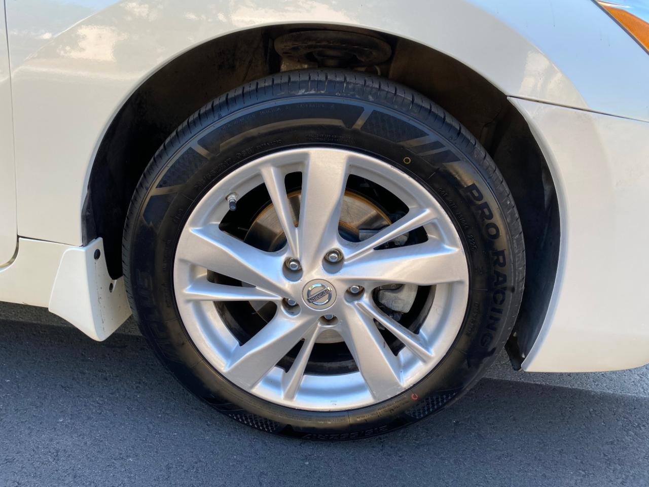 Nissan Altima 4dr Sdn I4 2.5 SV 2015