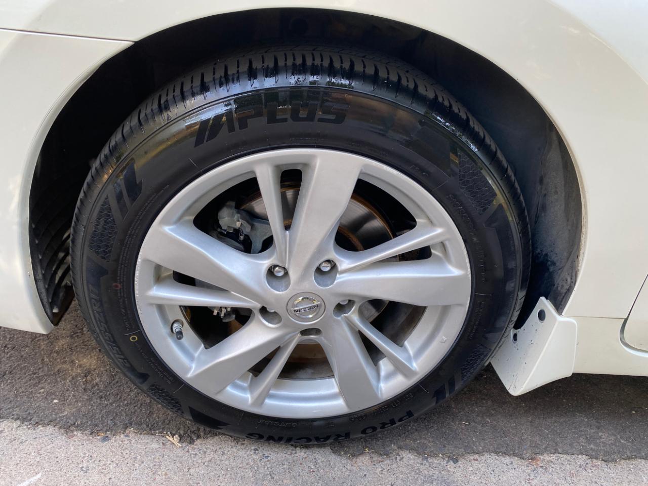 Nissan Altima 4dr Sdn I4 2.5 SV 2015