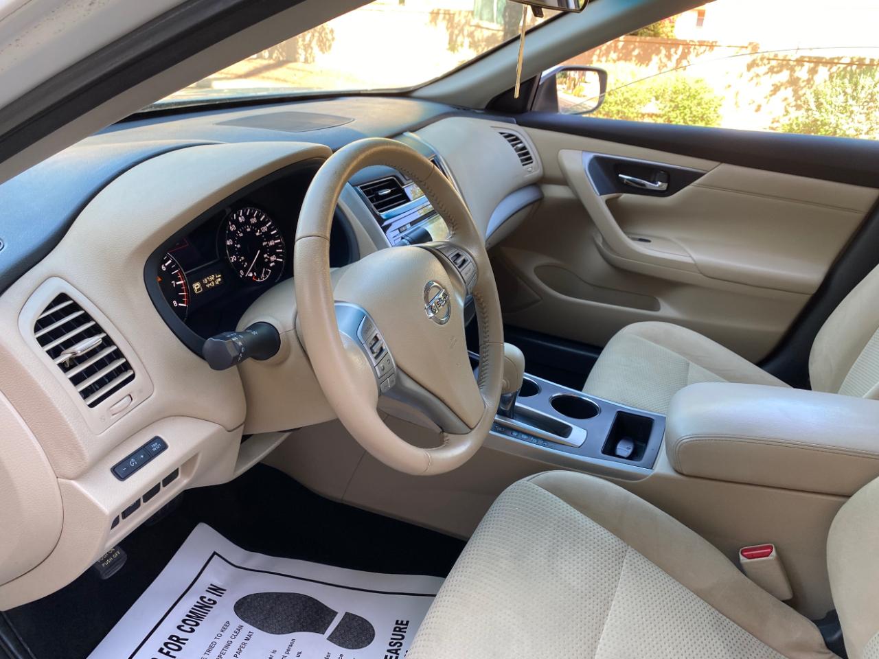 Nissan Altima 4dr Sdn I4 2.5 SV 2015