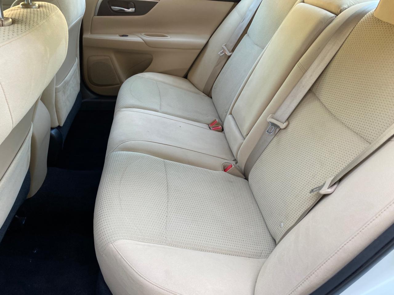 Nissan Altima 4dr Sdn I4 2.5 SV 2015