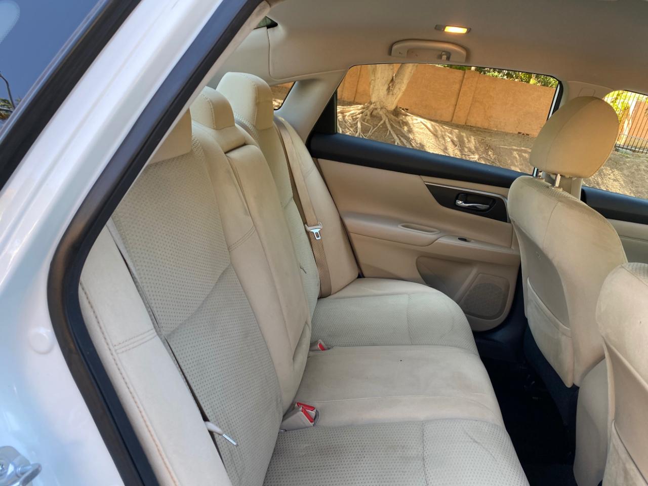 Nissan Altima 4dr Sdn I4 2.5 SV 2015