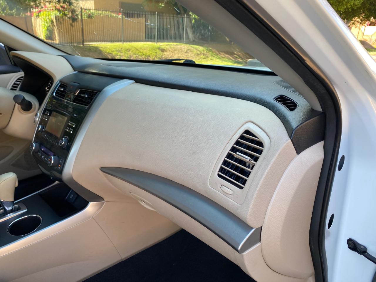 Nissan Altima 4dr Sdn I4 2.5 SV 2015